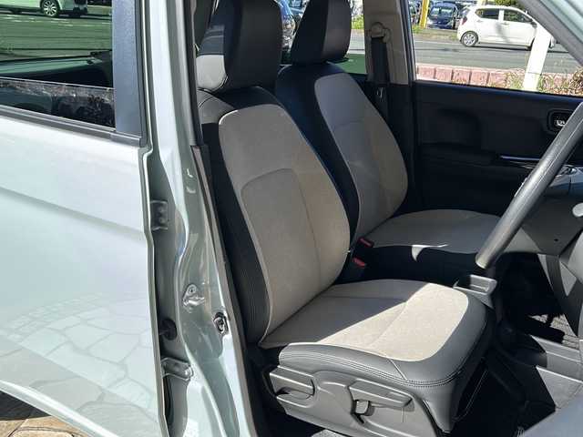 ホンダ Ｎ ＯＮＥ オリジナル 静岡県 2024(令6)年 0.7万km フィヨルドミストパール 社外ディスプレイオーディオ/・CD/・DVD/・Bluetooth/・USB/・AM/・FM/主要装備/・衝突軽減/・レーンキープ/・追従クルコン/・コーナーセンサー後/・バックカメラ/・ドラレコ前後/・ETC/・ステリモ/・電動パーキングブレーキ/・オートホールド/・LEDヘッドライト/・オートライト/・純正フロアマット/・スマートキー/・プッシュスタート