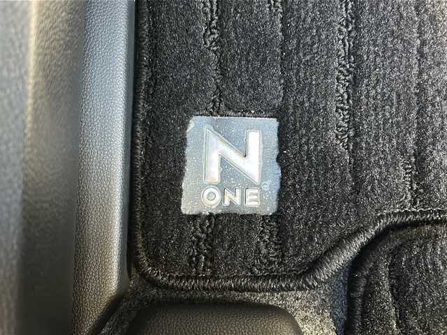 ホンダ Ｎ ＯＮＥ オリジナル 静岡県 2024(令6)年 0.7万km フィヨルドミストパール 社外ディスプレイオーディオ/・CD/・DVD/・Bluetooth/・USB/・AM/・FM/主要装備/・衝突軽減/・レーンキープ/・追従クルコン/・コーナーセンサー後/・バックカメラ/・ドラレコ前後/・ETC/・ステリモ/・電動パーキングブレーキ/・オートホールド/・LEDヘッドライト/・オートライト/・純正フロアマット/・スマートキー/・プッシュスタート