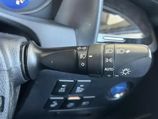 トヨタ アルファードハイブリット SR Cパッケージ 大阪府 2018(平30)年 5.9万km ホワイトパールクリスタルシャイン Toyota Safety Sence/・プリクラッシュセーフティ/・レーントレーシングアシスト/・レーダークルーズコントロール（全車速追従機能付）/・アダプティブハイビームシステム/・ロードサインアシスト/・インテリジェントクリアランスソナー/TRDエアロ（F・S・R）/サンルーフ/JBLプレミアムサウンドシステム/純正フリップダウンモニター/純正メーカーオプションナビ/　CD/DVD/BT/フルセグTV/バック・フロント・サイドカメラ/両側パワースライドドア/パワーバックドア/オートLEDヘッドライト/フォグランプ/レザーシート/パワーシート（D席のみメモリ付き）/エアーシート・シートヒーター/オットマン/純正19インチアルミホイール/ブラインドスポットモニター/スマートキー/ビルトインETC2.0/デジタルインナーミラー/フロアマット