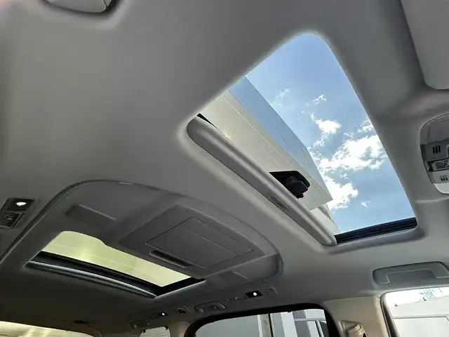 トヨタ アルファードハイブリット SR Cパッケージ 大阪府 2018(平30)年 5.9万km ホワイトパールクリスタルシャイン Toyota Safety Sence/・プリクラッシュセーフティ/・レーントレーシングアシスト/・レーダークルーズコントロール（全車速追従機能付）/・アダプティブハイビームシステム/・ロードサインアシスト/・インテリジェントクリアランスソナー/TRDエアロ（F・S・R）/サンルーフ/JBLプレミアムサウンドシステム/純正フリップダウンモニター/純正メーカーオプションナビ/　CD/DVD/BT/フルセグTV/バック・フロント・サイドカメラ/両側パワースライドドア/パワーバックドア/オートLEDヘッドライト/フォグランプ/レザーシート/パワーシート（D席のみメモリ付き）/エアーシート・シートヒーター/オットマン/純正19インチアルミホイール/ブラインドスポットモニター/スマートキー/ビルトインETC2.0/デジタルインナーミラー/フロアマット