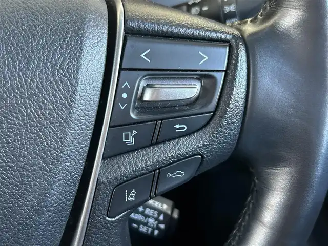 トヨタ アルファードハイブリット SR Cパッケージ 大阪府 2018(平30)年 5.9万km ホワイトパールクリスタルシャイン Toyota Safety Sence/・プリクラッシュセーフティ/・レーントレーシングアシスト/・レーダークルーズコントロール（全車速追従機能付）/・アダプティブハイビームシステム/・ロードサインアシスト/・インテリジェントクリアランスソナー/TRDエアロ（F・S・R）/サンルーフ/JBLプレミアムサウンドシステム/純正フリップダウンモニター/純正メーカーオプションナビ/　CD/DVD/BT/フルセグTV/バック・フロント・サイドカメラ/両側パワースライドドア/パワーバックドア/オートLEDヘッドライト/フォグランプ/レザーシート/パワーシート（D席のみメモリ付き）/エアーシート・シートヒーター/オットマン/純正19インチアルミホイール/ブラインドスポットモニター/スマートキー/ビルトインETC2.0/デジタルインナーミラー/フロアマット