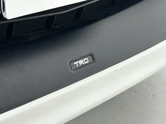 トヨタ アルファードハイブリット SR Cパッケージ 大阪府 2018(平30)年 5.9万km ホワイトパールクリスタルシャイン Toyota Safety Sence/・プリクラッシュセーフティ/・レーントレーシングアシスト/・レーダークルーズコントロール（全車速追従機能付）/・アダプティブハイビームシステム/・ロードサインアシスト/・インテリジェントクリアランスソナー/TRDエアロ（F・S・R）/サンルーフ/JBLプレミアムサウンドシステム/純正フリップダウンモニター/純正メーカーオプションナビ/　CD/DVD/BT/フルセグTV/バック・フロント・サイドカメラ/両側パワースライドドア/パワーバックドア/オートLEDヘッドライト/フォグランプ/レザーシート/パワーシート（D席のみメモリ付き）/エアーシート・シートヒーター/オットマン/純正19インチアルミホイール/ブラインドスポットモニター/スマートキー/ビルトインETC2.0/デジタルインナーミラー/フロアマット