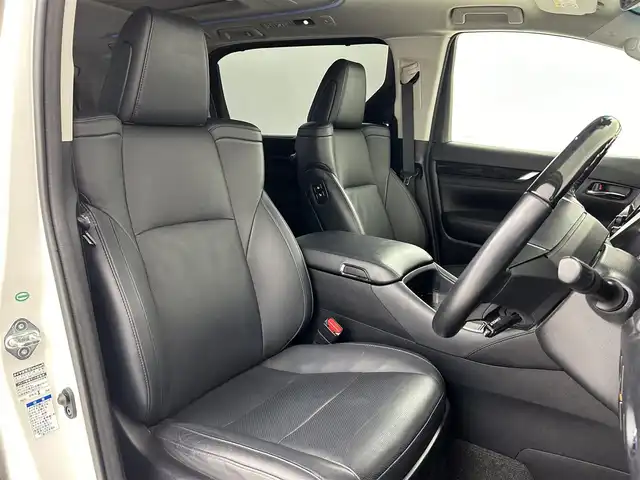 トヨタ アルファードハイブリット SR Cパッケージ 大阪府 2018(平30)年 5.9万km ホワイトパールクリスタルシャイン Toyota Safety Sence/・プリクラッシュセーフティ/・レーントレーシングアシスト/・レーダークルーズコントロール（全車速追従機能付）/・アダプティブハイビームシステム/・ロードサインアシスト/・インテリジェントクリアランスソナー/TRDエアロ（F・S・R）/サンルーフ/JBLプレミアムサウンドシステム/純正フリップダウンモニター/純正メーカーオプションナビ/　CD/DVD/BT/フルセグTV/バック・フロント・サイドカメラ/両側パワースライドドア/パワーバックドア/オートLEDヘッドライト/フォグランプ/レザーシート/パワーシート（D席のみメモリ付き）/エアーシート・シートヒーター/オットマン/純正19インチアルミホイール/ブラインドスポットモニター/スマートキー/ビルトインETC2.0/デジタルインナーミラー/フロアマット