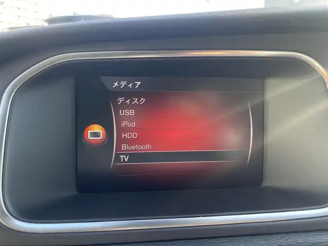 ボルボ Ｖ４０ D4 モメンタム 栃木県 2018(平30)年 5.6万km アイスホワイト 純正HDDナビ/(AM/FM/CD/DVD/HDD/Bluetooth)/アダプティブクルーズコントロール /衝突被害軽減ブレーキ /レーンキーピング /ブラインドスポットインフォメーション /バックカメラ /シートヒーター /パワーシート /ETC /保証書/取扱説明書/スペアキー