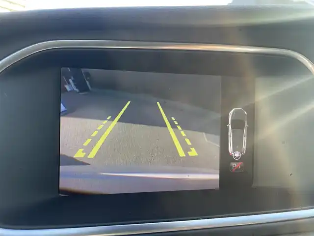 ボルボ Ｖ４０ D4 モメンタム 栃木県 2018(平30)年 5.6万km アイスホワイト 純正HDDナビ/(AM/FM/CD/DVD/HDD/Bluetooth)/アダプティブクルーズコントロール /衝突被害軽減ブレーキ /レーンキーピング /ブラインドスポットインフォメーション /バックカメラ /シートヒーター /パワーシート /ETC /保証書/取扱説明書/スペアキー