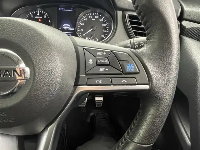 日産 エクストレイル 20Xi 熊本県 2018(平30)年 7.4万km ブリリアントホワイトパール ４WD/純正ナビMM517D-L（ＣＤ・ＤＶＤ・フルセグ・ＢＴ・ＳＤ・ＡＵＸ）/アラウンドビューモニター　/純正前方ドライブレコーダー　/ビルトインＥＴＣ　/レーダークルーズコントロール/衝突軽減ブレーキ/横滑り防止/ダウンヒルアシスト/前後クリアランスソナー　/プロパイロット/パワーバックドア/アイドリングストップ/デジタルインナーミラー/純正フロアマット/純正１８インチAW/オートライト/LEDヘッドライト/フォグライト/スマートキー/プッシュスタート