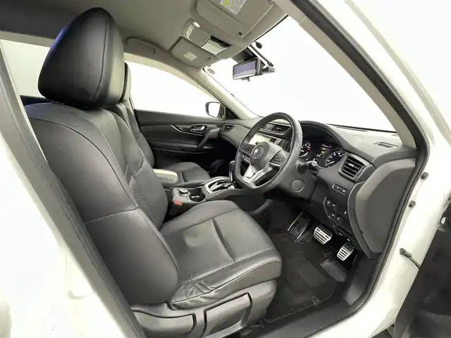 日産 エクストレイル 20Xi 熊本県 2018(平30)年 7.4万km ブリリアントホワイトパール ４WD/純正ナビMM517D-L（ＣＤ・ＤＶＤ・フルセグ・ＢＴ・ＳＤ・ＡＵＸ）/アラウンドビューモニター　/純正前方ドライブレコーダー　/ビルトインＥＴＣ　/レーダークルーズコントロール/衝突軽減ブレーキ/横滑り防止/ダウンヒルアシスト/前後クリアランスソナー　/プロパイロット/パワーバックドア/アイドリングストップ/デジタルインナーミラー/純正フロアマット/純正１８インチAW/オートライト/LEDヘッドライト/フォグライト/スマートキー/プッシュスタート