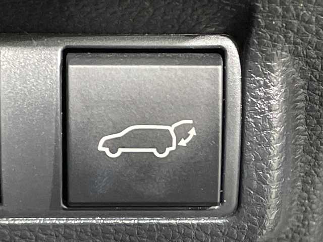 トヨタ カローラ クロス Z 神奈川県 2022(令4)年 2万km アティチュードブラックマイカ トヨタセーフティセンス/純正ディスプレイオーディオ/・ナビ/フルセグTV/BT/USB/MiraCast/パノラミックビューモニター/ハーフレザーシート/パワーシート(D)/シートヒーター(D/N)/パワーバックドア/モデリスタエアロ(F/S/R)/MTモード/電動サイドブレーキ/オートブレーキホールド/PWRモード/ビルトインETC/ヘッドライトレベライザー/スマートキー/プッシュスタートボタン/革巻きステアリング/ステアリングスイッチ/Autoライト/前後ドライブレコーダー/BSM/LEDヘッドライト/フォグランプ/電動格納ミラー/ウィンカーミラー/ルーフレール/純正18インチアルミホイール/マット