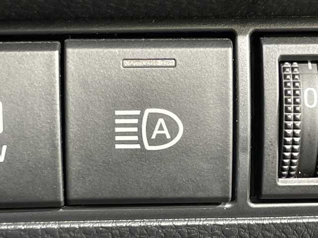 トヨタ カローラ クロス Z 神奈川県 2022(令4)年 2万km アティチュードブラックマイカ トヨタセーフティセンス/純正ディスプレイオーディオ/・ナビ/フルセグTV/BT/USB/MiraCast/パノラミックビューモニター/ハーフレザーシート/パワーシート(D)/シートヒーター(D/N)/パワーバックドア/モデリスタエアロ(F/S/R)/MTモード/電動サイドブレーキ/オートブレーキホールド/PWRモード/ビルトインETC/ヘッドライトレベライザー/スマートキー/プッシュスタートボタン/革巻きステアリング/ステアリングスイッチ/Autoライト/前後ドライブレコーダー/BSM/LEDヘッドライト/フォグランプ/電動格納ミラー/ウィンカーミラー/ルーフレール/純正18インチアルミホイール/マット