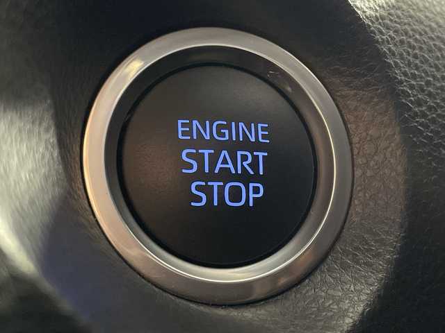 トヨタ カローラ クロス Z 神奈川県 2022(令4)年 2万km アティチュードブラックマイカ トヨタセーフティセンス/純正ディスプレイオーディオ/・ナビ/フルセグTV/BT/USB/MiraCast/パノラミックビューモニター/ハーフレザーシート/パワーシート(D)/シートヒーター(D/N)/パワーバックドア/モデリスタエアロ(F/S/R)/MTモード/電動サイドブレーキ/オートブレーキホールド/PWRモード/ビルトインETC/ヘッドライトレベライザー/スマートキー/プッシュスタートボタン/革巻きステアリング/ステアリングスイッチ/Autoライト/前後ドライブレコーダー/BSM/LEDヘッドライト/フォグランプ/電動格納ミラー/ウィンカーミラー/ルーフレール/純正18インチアルミホイール/マット