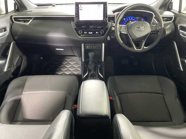 トヨタ カローラ クロス Z 神奈川県 2022(令4)年 2万km アティチュードブラックマイカ トヨタセーフティセンス/純正ディスプレイオーディオ/・ナビ/フルセグTV/BT/USB/MiraCast/パノラミックビューモニター/ハーフレザーシート/パワーシート(D)/シートヒーター(D/N)/パワーバックドア/モデリスタエアロ(F/S/R)/MTモード/電動サイドブレーキ/オートブレーキホールド/PWRモード/ビルトインETC/ヘッドライトレベライザー/スマートキー/プッシュスタートボタン/革巻きステアリング/ステアリングスイッチ/Autoライト/前後ドライブレコーダー/BSM/LEDヘッドライト/フォグランプ/電動格納ミラー/ウィンカーミラー/ルーフレール/純正18インチアルミホイール/マット