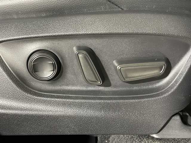 トヨタ カローラ クロス Z 神奈川県 2022(令4)年 2万km アティチュードブラックマイカ トヨタセーフティセンス/純正ディスプレイオーディオ/・ナビ/フルセグTV/BT/USB/MiraCast/パノラミックビューモニター/ハーフレザーシート/パワーシート(D)/シートヒーター(D/N)/パワーバックドア/モデリスタエアロ(F/S/R)/MTモード/電動サイドブレーキ/オートブレーキホールド/PWRモード/ビルトインETC/ヘッドライトレベライザー/スマートキー/プッシュスタートボタン/革巻きステアリング/ステアリングスイッチ/Autoライト/前後ドライブレコーダー/BSM/LEDヘッドライト/フォグランプ/電動格納ミラー/ウィンカーミラー/ルーフレール/純正18インチアルミホイール/マット