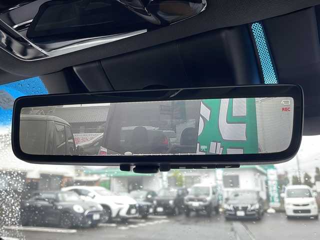 トヨタ ハリアー Z 愛媛県 2023(令5)年 2.3万km プラチナホワイトパールマイカ ワンオーナー/純正ナビ/・フルセグTV/・Bluetooth接続/・AppleCarPlay/・AndroidAuto/・AM/FM/モデリスタエアロ/バックカメラ/ビルトインETC/ToyotaSafetySense/・プリクラッシュセーフティ/・横断歩行者検知機能/・緊急時操舵支援機能/・低速時加速抑制機能/・レーントレーシングアシスト/・ロードサインアシスト/・先行車発進告知機能 /・レーンディパーチャーアラート/・オートマチックハイビーム/・レーダークルーズコントロール/JBLプレミアムサウンド/ハーフレザーシート/D席パワーシート/デジタルインナーミラー/前後ドライブレコーダー/ヘッドアップディスプレイ/スペアキー/保証書/取扱説明書