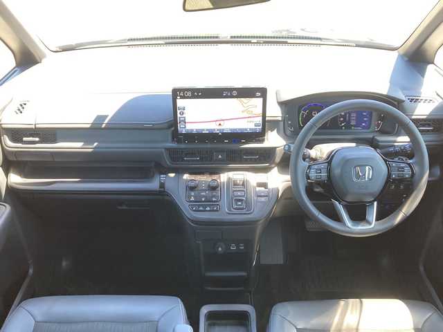 ホンダ ステップワゴン スパーダ eHEV 佐賀県 2023(令5)年 1.3万km クリスタルブラックパール 純正11.4インチナビ/マルチビューカメラ/アダプティブクルーズコントロール/衝突被害軽減ブレーキ/クリアランスソナー/ブラインドスポットモニター/車線逸脱警報機能/SOSコール/両側パワースライドドア/電動パーキングブレーキ/オートブレーキホールド/ETC/パワーバックドア/ハーフレザーシート/シートヒーター/オットマン/シートバックテーブル/ステアリングリモコン/レザーステアリング/LEDヘッドライト/フォグライト/純正アルミホイール