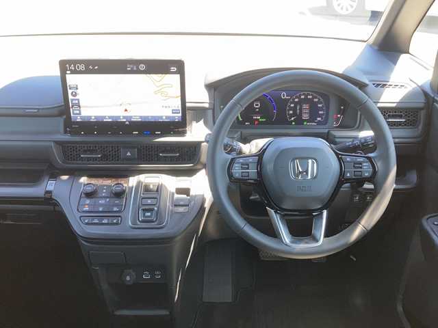 ホンダ ステップワゴン スパーダ eHEV 佐賀県 2023(令5)年 1.3万km クリスタルブラックパール 純正11.4インチナビ/マルチビューカメラ/アダプティブクルーズコントロール/衝突被害軽減ブレーキ/クリアランスソナー/ブラインドスポットモニター/車線逸脱警報機能/SOSコール/両側パワースライドドア/電動パーキングブレーキ/オートブレーキホールド/ETC/パワーバックドア/ハーフレザーシート/シートヒーター/オットマン/シートバックテーブル/ステアリングリモコン/レザーステアリング/LEDヘッドライト/フォグライト/純正アルミホイール