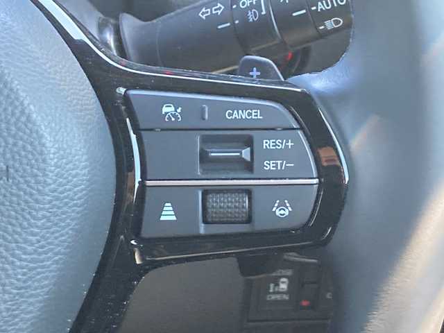 ホンダ ステップワゴン スパーダ eHEV 佐賀県 2023(令5)年 1.3万km クリスタルブラックパール 純正11.4インチナビ/マルチビューカメラ/アダプティブクルーズコントロール/衝突被害軽減ブレーキ/クリアランスソナー/ブラインドスポットモニター/車線逸脱警報機能/SOSコール/両側パワースライドドア/電動パーキングブレーキ/オートブレーキホールド/ETC/パワーバックドア/ハーフレザーシート/シートヒーター/オットマン/シートバックテーブル/ステアリングリモコン/レザーステアリング/LEDヘッドライト/フォグライト/純正アルミホイール