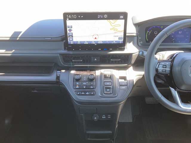 ホンダ ステップワゴン スパーダ eHEV 佐賀県 2023(令5)年 1.3万km クリスタルブラックパール 純正11.4インチナビ/マルチビューカメラ/アダプティブクルーズコントロール/衝突被害軽減ブレーキ/クリアランスソナー/ブラインドスポットモニター/車線逸脱警報機能/SOSコール/両側パワースライドドア/電動パーキングブレーキ/オートブレーキホールド/ETC/パワーバックドア/ハーフレザーシート/シートヒーター/オットマン/シートバックテーブル/ステアリングリモコン/レザーステアリング/LEDヘッドライト/フォグライト/純正アルミホイール