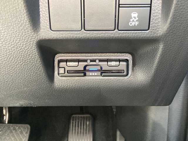 ホンダ ステップワゴン スパーダ eHEV 佐賀県 2023(令5)年 1.3万km クリスタルブラックパール 純正11.4インチナビ/マルチビューカメラ/アダプティブクルーズコントロール/衝突被害軽減ブレーキ/クリアランスソナー/ブラインドスポットモニター/車線逸脱警報機能/SOSコール/両側パワースライドドア/電動パーキングブレーキ/オートブレーキホールド/ETC/パワーバックドア/ハーフレザーシート/シートヒーター/オットマン/シートバックテーブル/ステアリングリモコン/レザーステアリング/LEDヘッドライト/フォグライト/純正アルミホイール