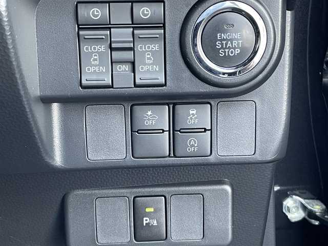 トヨタ ルーミー カスタムG 山口県 2022(令4)年 5.6万km 黒 純正ナビ【CN-RX06WD】/　CD/DVD/BD/AM/FM/フルセグテレビ/Bluetooth/アラウンドビューモニター/ETC/前後ドライブレコーダー/アイドリングストップ/両側パワースライドドア/USB端子/電動パーキングブレーキ/電動格納ウィンカーミラー/コーナーセンサー/純正フロアマット/純正アルミホイール14インチ/後席フラットシート/純正LEDヘッドライト/フォグランプ