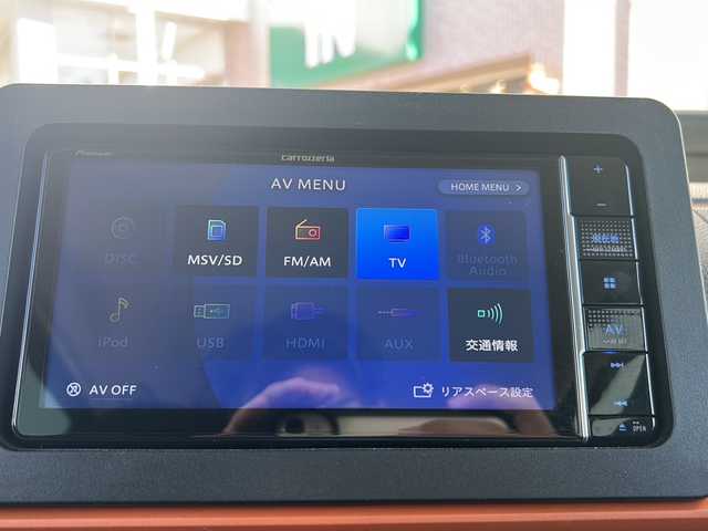 ダイハツ タント ファンクロスターボ 静岡県 2023(令5)年 1.2万km ブラックマイカメタリック/サンドベージュメタリック 社外メモリナビ/・CD/・DVD/・フルセグＴＶ/・Bluetooth/・AM/・FM/主要装備/・両側パワスラ/・衝突軽減/・レーンキープ/・コーナーセンサー前後/・バックカメラ/・ETC/・ドラレコ前/・シートヒーターD/N席/・ステリモ/・電動パーキングブレーキ/・オートホールド/・LEDヘッドライト/・オートライト/・オートハイビーム/・フォグランプ/・社外フロアマット/・純正フアルミホイール/・スペアキー1本