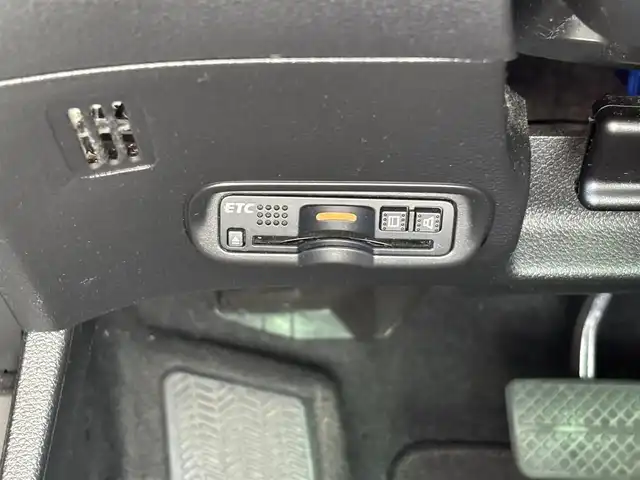 ホンダ ヴェゼル ハイブリッド 福岡県 2016(平28)年 8万km 青 純正ナビ(ワンセグテレビ・CD・DVD・BT)/・VXM-174VFi/バックカメラ/ETC/純正アルミホイール/前席シートヒーター/プッシュスタート/社外フロアマット/スマートキー