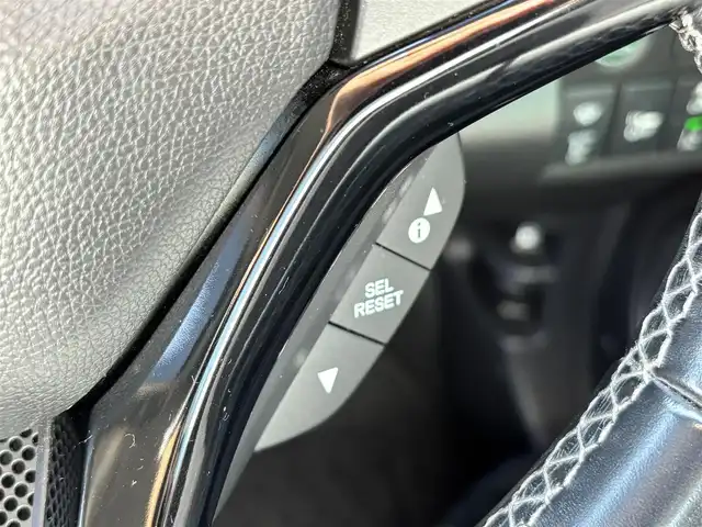 ホンダ ヴェゼル ハイブリッド 福岡県 2016(平28)年 8万km 青 純正ナビ(ワンセグテレビ・CD・DVD・BT)/・VXM-174VFi/バックカメラ/ETC/純正アルミホイール/前席シートヒーター/プッシュスタート/社外フロアマット/スマートキー