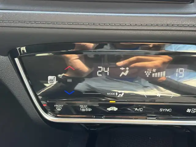 ホンダ ヴェゼル ハイブリッド 福岡県 2016(平28)年 8万km 青 純正ナビ(ワンセグテレビ・CD・DVD・BT)/・VXM-174VFi/バックカメラ/ETC/純正アルミホイール/前席シートヒーター/プッシュスタート/社外フロアマット/スマートキー