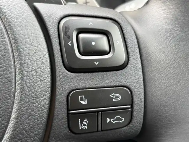 レクサス ＩＳ 300 茨城県 2023(令5)年 0.6万km グラファイトブラックガラスフレーク ワンオーナー/純正メモリナビ(AM/FM/TV/Miracast/BT/CD/DVD)/バックカメラ/追従型クルーズコントロール/ETC2.0/3眼LEDヘッドライト/レザーシート/パワーシート(D/N席)/電動リアゲート/純正アルミホイール/ブラインドスポットモニター/レクサスセーフティシステムプラス/・プリクラッシュセーフティ/・レーントレーシング/・オートマチックハイビーム/・レーダークルーズコントロール/・ロードサインアシスト/・先行車発進告知機能/・ドライバー異常時対応システム/パワーステアリング/オートライト/パドルシフト