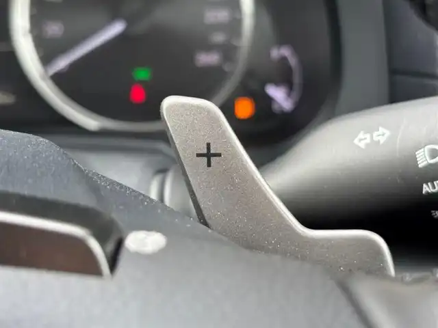 レクサス ＩＳ 300 茨城県 2023(令5)年 0.6万km グラファイトブラックガラスフレーク ワンオーナー/純正メモリナビ(AM/FM/TV/Miracast/BT/CD/DVD)/バックカメラ/追従型クルーズコントロール/ETC2.0/3眼LEDヘッドライト/レザーシート/パワーシート(D/N席)/電動リアゲート/純正アルミホイール/ブラインドスポットモニター/レクサスセーフティシステムプラス/・プリクラッシュセーフティ/・レーントレーシング/・オートマチックハイビーム/・レーダークルーズコントロール/・ロードサインアシスト/・先行車発進告知機能/・ドライバー異常時対応システム/パワーステアリング/オートライト/パドルシフト