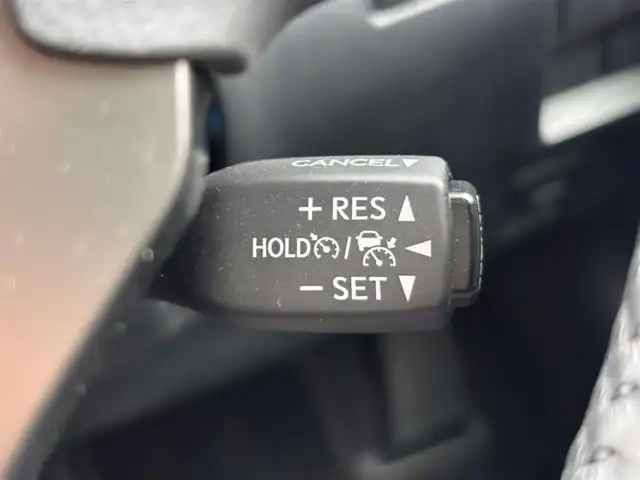 レクサス ＩＳ 300 茨城県 2023(令5)年 0.6万km グラファイトブラックガラスフレーク ワンオーナー/純正メモリナビ(AM/FM/TV/Miracast/BT/CD/DVD)/バックカメラ/追従型クルーズコントロール/ETC2.0/3眼LEDヘッドライト/レザーシート/パワーシート(D/N席)/電動リアゲート/純正アルミホイール/ブラインドスポットモニター/レクサスセーフティシステムプラス/・プリクラッシュセーフティ/・レーントレーシング/・オートマチックハイビーム/・レーダークルーズコントロール/・ロードサインアシスト/・先行車発進告知機能/・ドライバー異常時対応システム/パワーステアリング/オートライト/パドルシフト