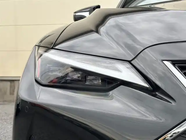 レクサス ＩＳ 300 茨城県 2023(令5)年 0.6万km グラファイトブラックガラスフレーク ワンオーナー/純正メモリナビ(AM/FM/TV/Miracast/BT/CD/DVD)/バックカメラ/追従型クルーズコントロール/ETC2.0/3眼LEDヘッドライト/レザーシート/パワーシート(D/N席)/電動リアゲート/純正アルミホイール/ブラインドスポットモニター/レクサスセーフティシステムプラス/・プリクラッシュセーフティ/・レーントレーシング/・オートマチックハイビーム/・レーダークルーズコントロール/・ロードサインアシスト/・先行車発進告知機能/・ドライバー異常時対応システム/パワーステアリング/オートライト/パドルシフト