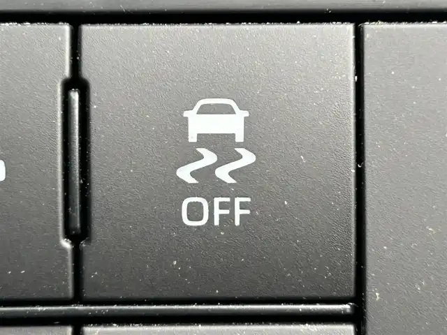 ダイハツ ロッキー G 大阪府 2021(令3)年 1.7万km ブラックマイカメタリック/シャイニングホワイトパール ワンオーナー/純正9インチメモリナビ/BTオーディオ/CD/DVD/フルセグテレビ/バックカメラ/前席シートヒーター/ETC/クルーズコントロール/ステアリングスイッチ/純正フロアマット/純正ドアバイザー/純正17インチAW/LEDヘッドライト/オートライト/フォグランプ/スペアキー