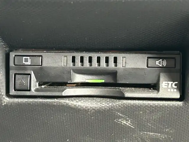 ダイハツ ロッキー G 大阪府 2021(令3)年 1.7万km ブラックマイカメタリック/シャイニングホワイトパール ワンオーナー/純正9インチメモリナビ/BTオーディオ/CD/DVD/フルセグテレビ/バックカメラ/前席シートヒーター/ETC/クルーズコントロール/ステアリングスイッチ/純正フロアマット/純正ドアバイザー/純正17インチAW/LEDヘッドライト/オートライト/フォグランプ/スペアキー