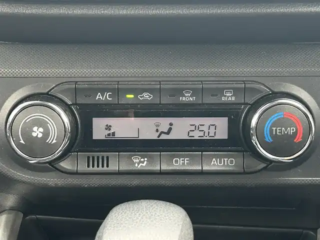 ダイハツ ロッキー G 大阪府 2021(令3)年 1.7万km ブラックマイカメタリック/シャイニングホワイトパール ワンオーナー/純正9インチメモリナビ/BTオーディオ/CD/DVD/フルセグテレビ/バックカメラ/前席シートヒーター/ETC/クルーズコントロール/ステアリングスイッチ/純正フロアマット/純正ドアバイザー/純正17インチAW/LEDヘッドライト/オートライト/フォグランプ/スペアキー