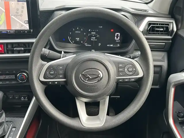 ダイハツ ロッキー G 大阪府 2021(令3)年 1.7万km ブラックマイカメタリック/シャイニングホワイトパール ワンオーナー/純正9インチメモリナビ/BTオーディオ/CD/DVD/フルセグテレビ/バックカメラ/前席シートヒーター/ETC/クルーズコントロール/ステアリングスイッチ/純正フロアマット/純正ドアバイザー/純正17インチAW/LEDヘッドライト/オートライト/フォグランプ/スペアキー