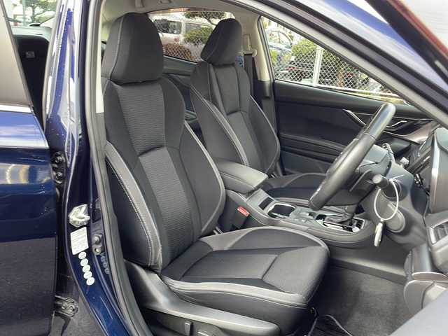 スバル インプレッサ Ｇ４ 2．0i－S アイサイト 山口県 2017(平29)年 5万km ダークブルーパール ワンオーナー/純正8インチSDナビ【CN-LR820D】/・AM/FM/iPod/USB/SD/CD/DVD/Bluetooth/フルセグテレビ/バックカメラ/ETC/純正フロアマット/18インチ純正アルミホイール/LEDヘッドランプ/フォグランプ/オートライト/前席パワーシート/スマートキー/スペアキー/プッシュアップスタート/電動パーキングブレーキ/パドルシフト/アイドリングストップ/アイサイト/・プリクラッシュブレーキ/・全車速追従機能付クルーズコントロール/・AT誤発進抑制制御/・車線逸脱抑制/・車線逸脱警報/・ふらつき警報/取扱説明書/保証書/記録簿