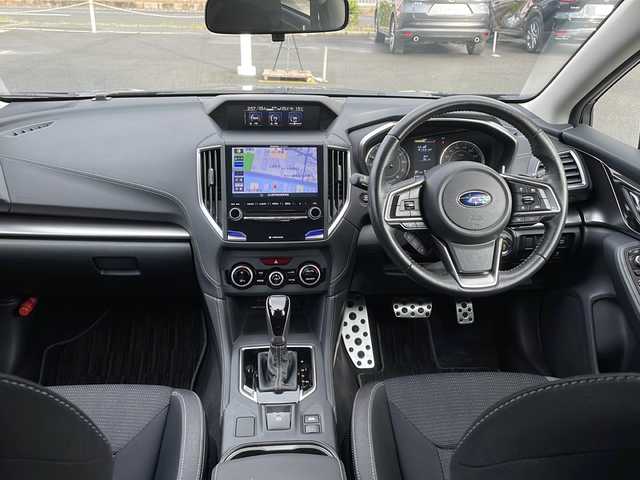 スバル インプレッサ Ｇ４ 2．0i－S アイサイト 山口県 2017(平29)年 5万km ダークブルーパール ワンオーナー/純正8インチSDナビ【CN-LR820D】/・AM/FM/iPod/USB/SD/CD/DVD/Bluetooth/フルセグテレビ/バックカメラ/ETC/純正フロアマット/18インチ純正アルミホイール/LEDヘッドランプ/フォグランプ/オートライト/前席パワーシート/スマートキー/スペアキー/プッシュアップスタート/電動パーキングブレーキ/パドルシフト/アイドリングストップ/アイサイト/・プリクラッシュブレーキ/・全車速追従機能付クルーズコントロール/・AT誤発進抑制制御/・車線逸脱抑制/・車線逸脱警報/・ふらつき警報/取扱説明書/保証書/記録簿