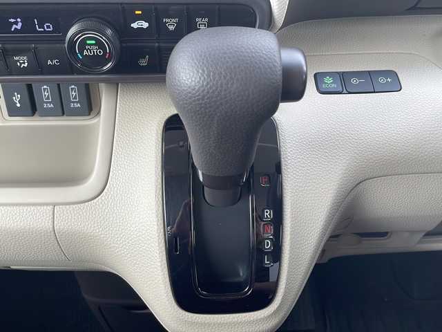 ホンダ Ｎ ＢＯＸ G L ホンダセンシング 茨城県 2019(令1)年 1.9万km プレミアムアイボリーパールⅡ クルーズコントロール/両側パワースライドドア/アイドリングストップ/バックカメラ/純正ナビ　BT/CD/DVD/フルセグ/シートヒーター/純正アルミホイール/純正フロアマット/LEDオートライト/ホンダセンシング/ETC/スマートキー