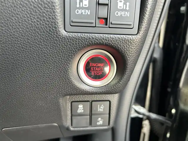 ホンダ Ｎ ＢＯＸ カスタム G L ターボ ホンダセンシング 栃木県 2018(平30)年 1.8万km クリスタルブラックパール ホンダセンシング/純正メモリナビ/フルセグTV/DVD/Bluetooth/バックカメラ/ビルトインETC/両側パワースライドドア/ドライブレコーダー/パドルシフト/アダプティブクルーズコントロール/ステアリングリモコン/スマートキー×2/純正エンジンスターター/LEDヘッドライト/フォグランプ/保証書/取説