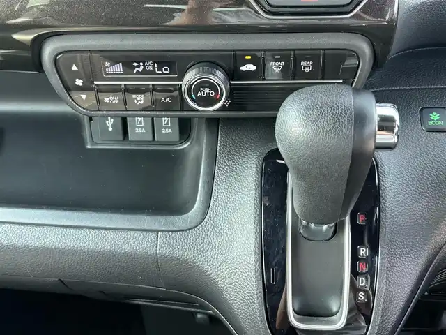 ホンダ Ｎ ＢＯＸ カスタム G L ターボ ホンダセンシング 栃木県 2018(平30)年 1.8万km クリスタルブラックパール ホンダセンシング/純正メモリナビ/フルセグTV/DVD/Bluetooth/バックカメラ/ビルトインETC/両側パワースライドドア/ドライブレコーダー/パドルシフト/アダプティブクルーズコントロール/ステアリングリモコン/スマートキー×2/純正エンジンスターター/LEDヘッドライト/フォグランプ/保証書/取説