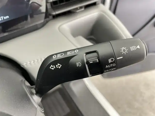 日産 セレナ e－パワー ルキシオン 富山県 2023(令5)年 2.1万km プリズムホワイト ワンオーナー/純正メーカーOPナビ（AM/FM/BT/HDMI）/フルセグTV/アラウンドビューモニター/プロパイロット2.0/両側パワースライドドア/ハンズフリーオートスライドドア/デジタルインナーミラー/衝突被害軽減ブレーキ/レーンキープアシスト/レーダークルーズコントロール/純正前後ドライブレコーダー/ハンドル支援システム/パーキングサポート/HUD/コーナーセンサー/ETC2.0/レザーシート/電動パーキングブレーキ/オートワイパー/保証書/取扱説明書