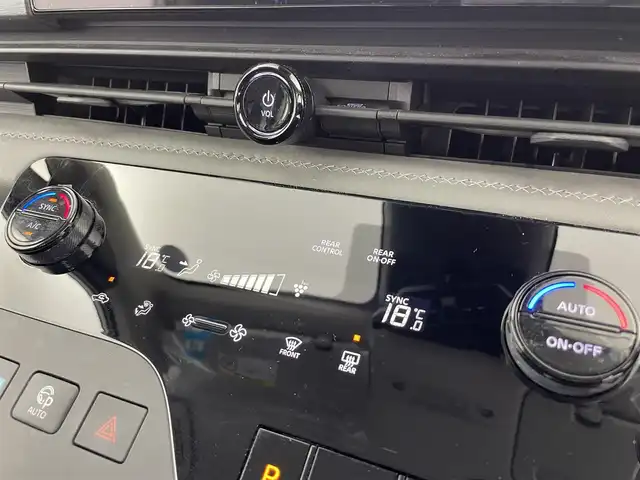 日産 セレナ e－パワー ルキシオン 富山県 2023(令5)年 2.1万km プリズムホワイト ワンオーナー/純正メーカーOPナビ（AM/FM/BT/HDMI）/フルセグTV/アラウンドビューモニター/プロパイロット2.0/両側パワースライドドア/ハンズフリーオートスライドドア/デジタルインナーミラー/衝突被害軽減ブレーキ/レーンキープアシスト/レーダークルーズコントロール/純正前後ドライブレコーダー/ハンドル支援システム/パーキングサポート/HUD/コーナーセンサー/ETC2.0/レザーシート/電動パーキングブレーキ/オートワイパー/保証書/取扱説明書