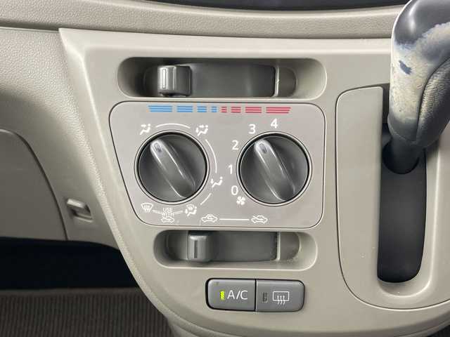 ダイハツ ミラ イース L 愛知県 2015(平27)年 3.4万km シャイニングレッド 禁煙車/純正オーディオ/（AM/FM/CD/AUX)/USBポート/アイドリングストップ/リモコンキー/ヘッドライトレベライザー/ドアバイザー/ベンチシート/横滑り防止装置/フロアマット