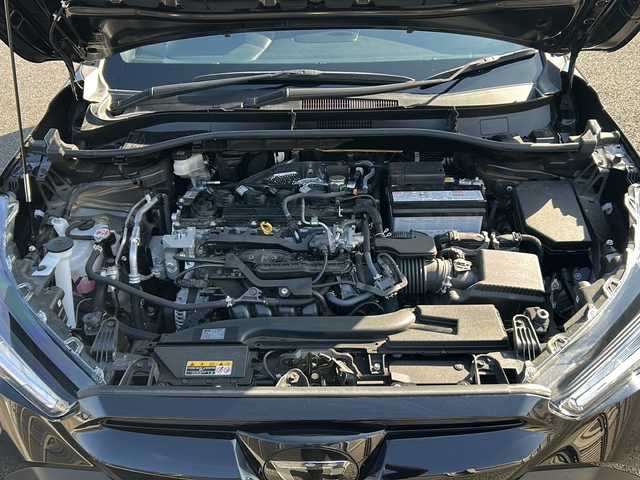 トヨタ カローラ クロス G 千葉県 2024(令6)年 1.8万km アティチュードブラックマイカ 純正ディスプレイオーディオ/フルセグTV/Bluetooth/AM/FM/USBポート/バックカメラ/ビルトインETC/レーダークルーズコントロール/レーンディパーテッドアラート/プリクラッシャーセーフティシステム/プロアクティブドライビングアシスト/パーキングサポートブレーキ/ロードサインアシスト/スペアキー/LEDヘッドライト/保証書・取扱説明書