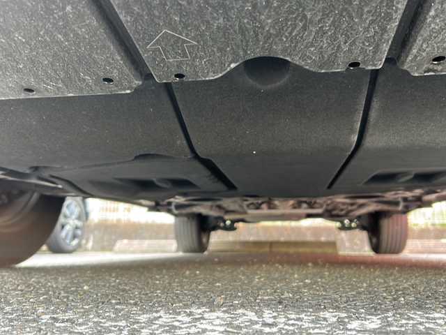 トヨタ カローラ クロス G 千葉県 2024(令6)年 1.8万km アティチュードブラックマイカ 純正ディスプレイオーディオ/フルセグTV/Bluetooth/AM/FM/USBポート/バックカメラ/ビルトインETC/レーダークルーズコントロール/レーンディパーテッドアラート/プリクラッシャーセーフティシステム/プロアクティブドライビングアシスト/パーキングサポートブレーキ/ロードサインアシスト/スペアキー/LEDヘッドライト/保証書・取扱説明書