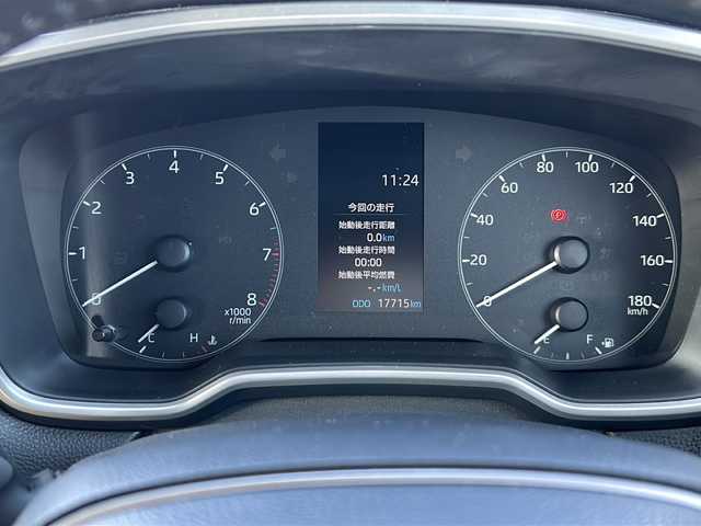 トヨタ カローラ クロス G 千葉県 2024(令6)年 1.8万km アティチュードブラックマイカ 純正ディスプレイオーディオ/フルセグTV/Bluetooth/AM/FM/USBポート/バックカメラ/ビルトインETC/レーダークルーズコントロール/レーンディパーテッドアラート/プリクラッシャーセーフティシステム/プロアクティブドライビングアシスト/パーキングサポートブレーキ/ロードサインアシスト/スペアキー/LEDヘッドライト/保証書・取扱説明書