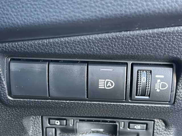 トヨタ カローラ クロス G 千葉県 2024(令6)年 1.8万km アティチュードブラックマイカ 純正ディスプレイオーディオ/フルセグTV/Bluetooth/AM/FM/USBポート/バックカメラ/ビルトインETC/レーダークルーズコントロール/レーンディパーテッドアラート/プリクラッシャーセーフティシステム/プロアクティブドライビングアシスト/パーキングサポートブレーキ/ロードサインアシスト/スペアキー/LEDヘッドライト/保証書・取扱説明書