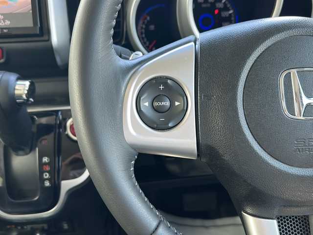 ホンダ Ｎ ＢＯＸ カスタム ターボ SSパッケージ 福岡県 2016(平28)年 6.7万km プレミアムベルベットパープル・パール 社外ナビ7インチ(CN-RS02D)/バックカメラ/シティブレーキアクティブシステム/ビルトインETC/社外360度ドラレコ(DRV-C750)/全席シートヒーター/両側パワースライドドア/HIDヘッドライト/ハーフレザーシート