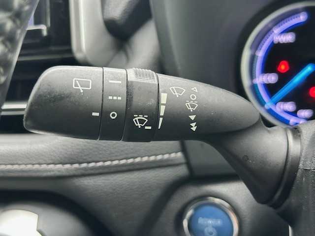 トヨタ ＲＡＶ４ ハイブリッドG 茨城県 2019(令1)年 8.4万km ホワイトパールクリスタルシャイン 純正９インチナビ/～フルセグTV/BT/CD/FM/AM～/TVキャンセラー/バックカメラ/パワーバックドア/ルーフレール/ステアリングヒーター/前席シートヒーター/運転席パワーシート/ETC/オートマチックハイビーム/レーダークルーズコントロール/レーントレーシングアシスト/ドライブレコーダー