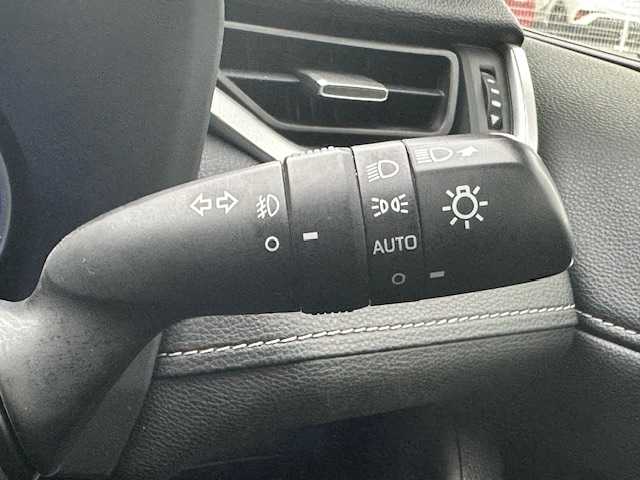 トヨタ ＲＡＶ４ ハイブリッドG 茨城県 2019(令1)年 8.4万km ホワイトパールクリスタルシャイン 純正９インチナビ/～フルセグTV/BT/CD/FM/AM～/TVキャンセラー/バックカメラ/パワーバックドア/ルーフレール/ステアリングヒーター/前席シートヒーター/運転席パワーシート/ETC/オートマチックハイビーム/レーダークルーズコントロール/レーントレーシングアシスト/ドライブレコーダー